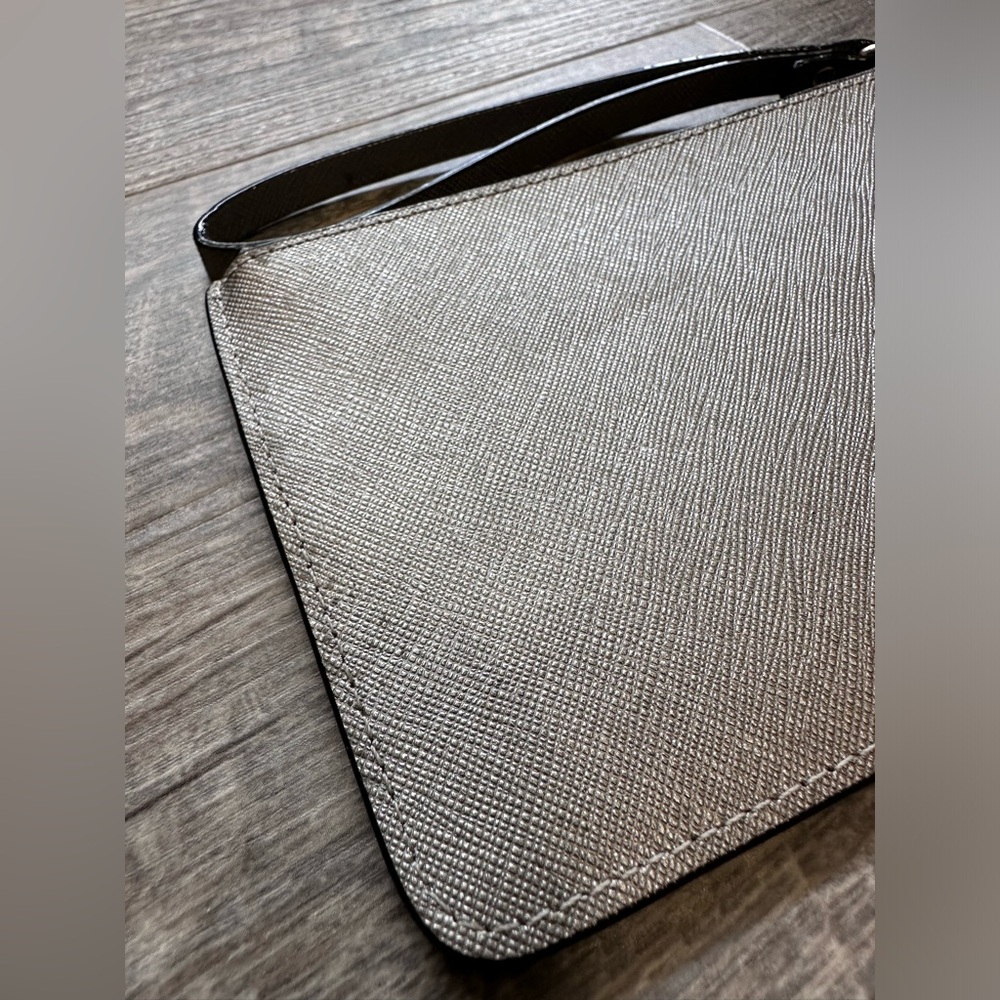 kate spade Mikas Pond Bee Zipper Wristlet - Metallic Silver Grey - Picture 13 of 17
